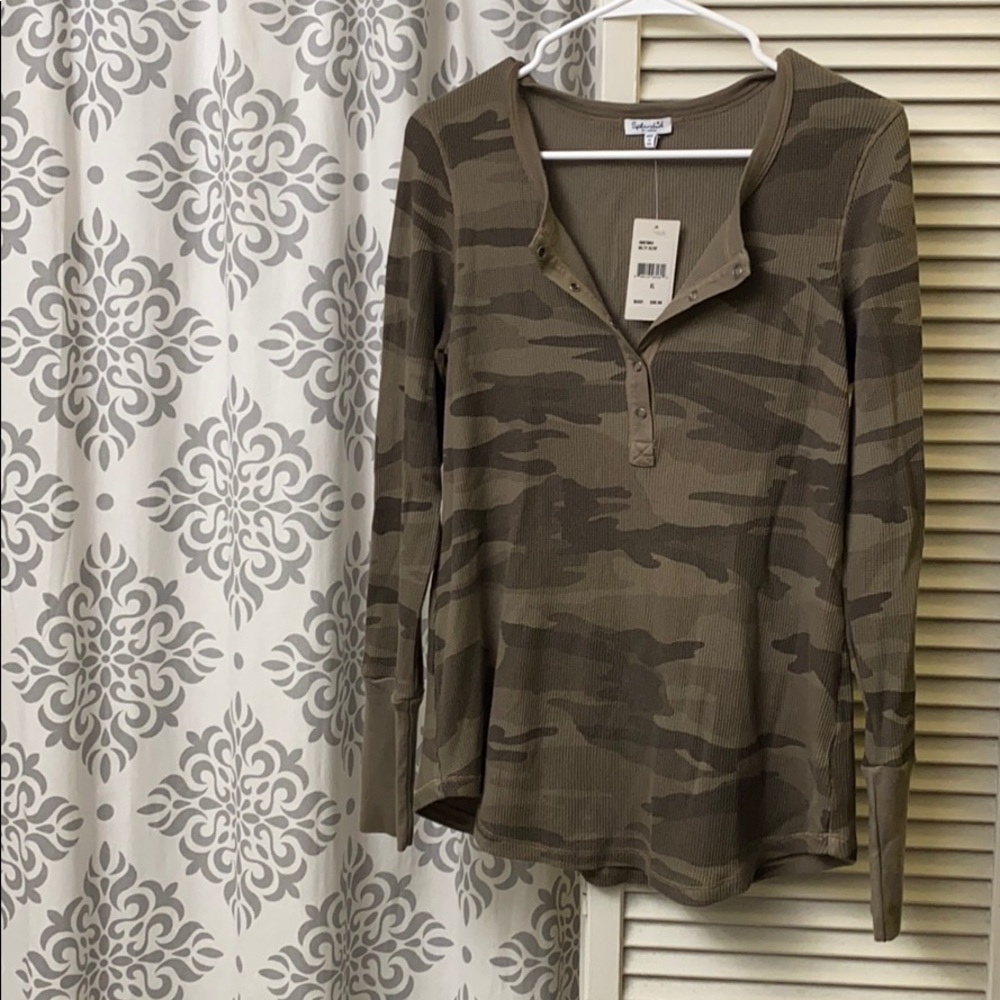 Splendid Camo Long-Sleeve Henley! NWT! XL